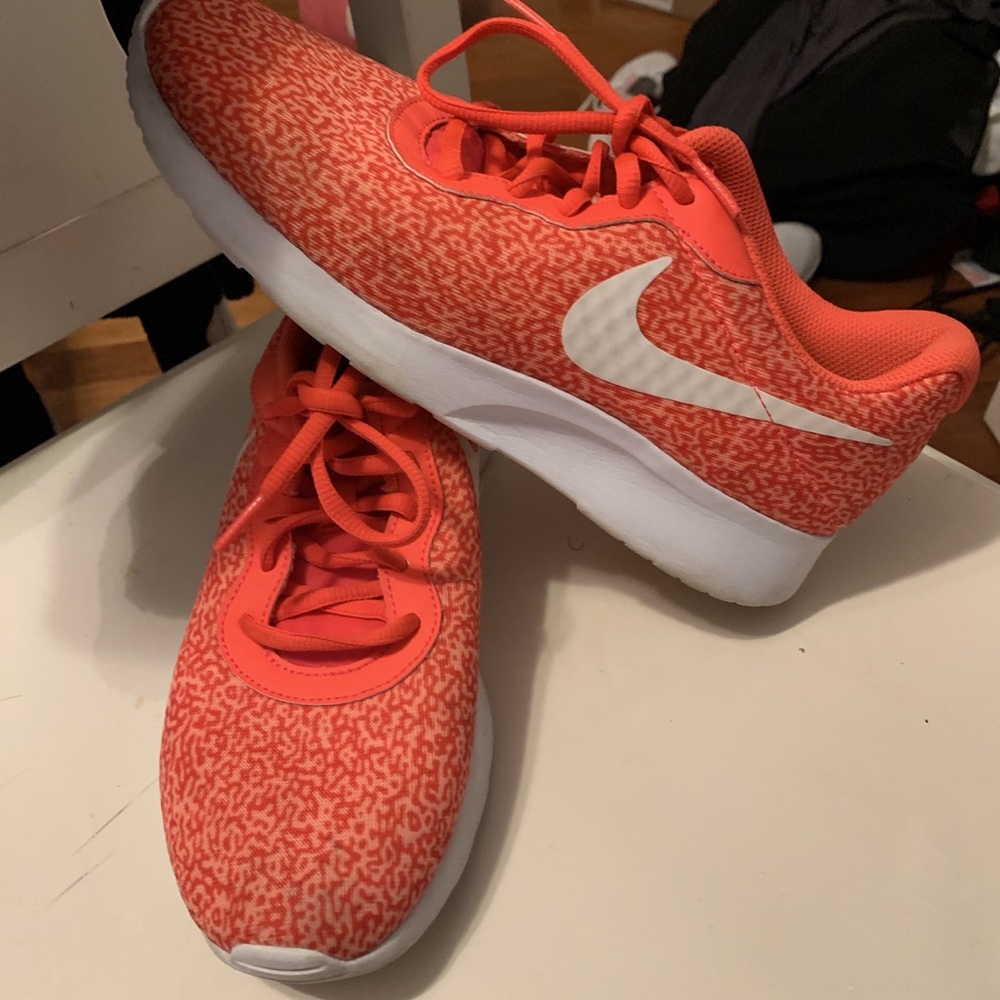Nike Tanjun Sneakers